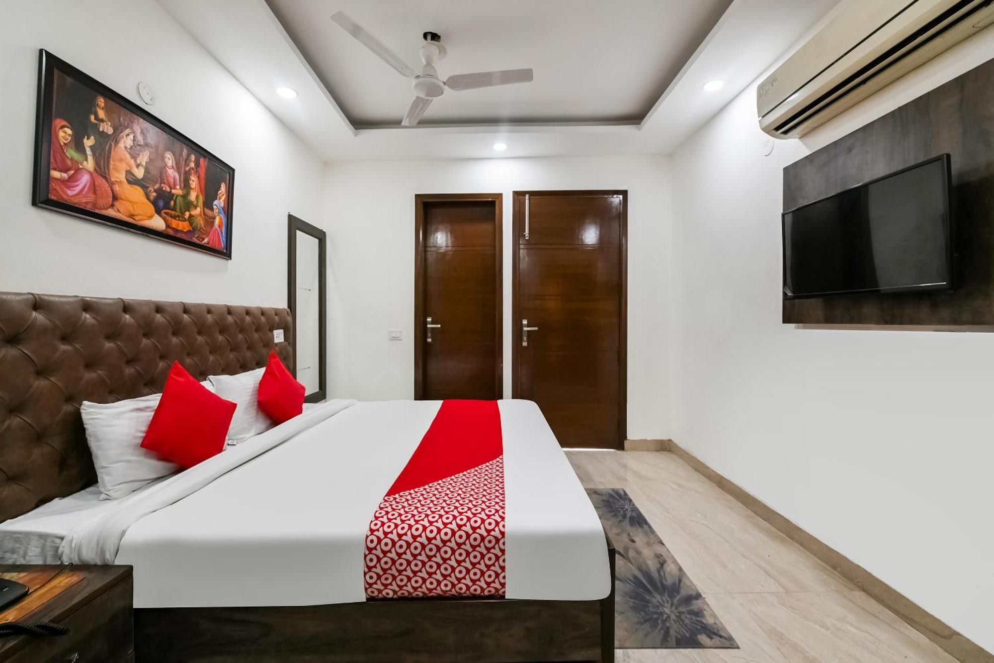 Hotel O Premium Rooms Chhatarpur 新德里 外观 照片