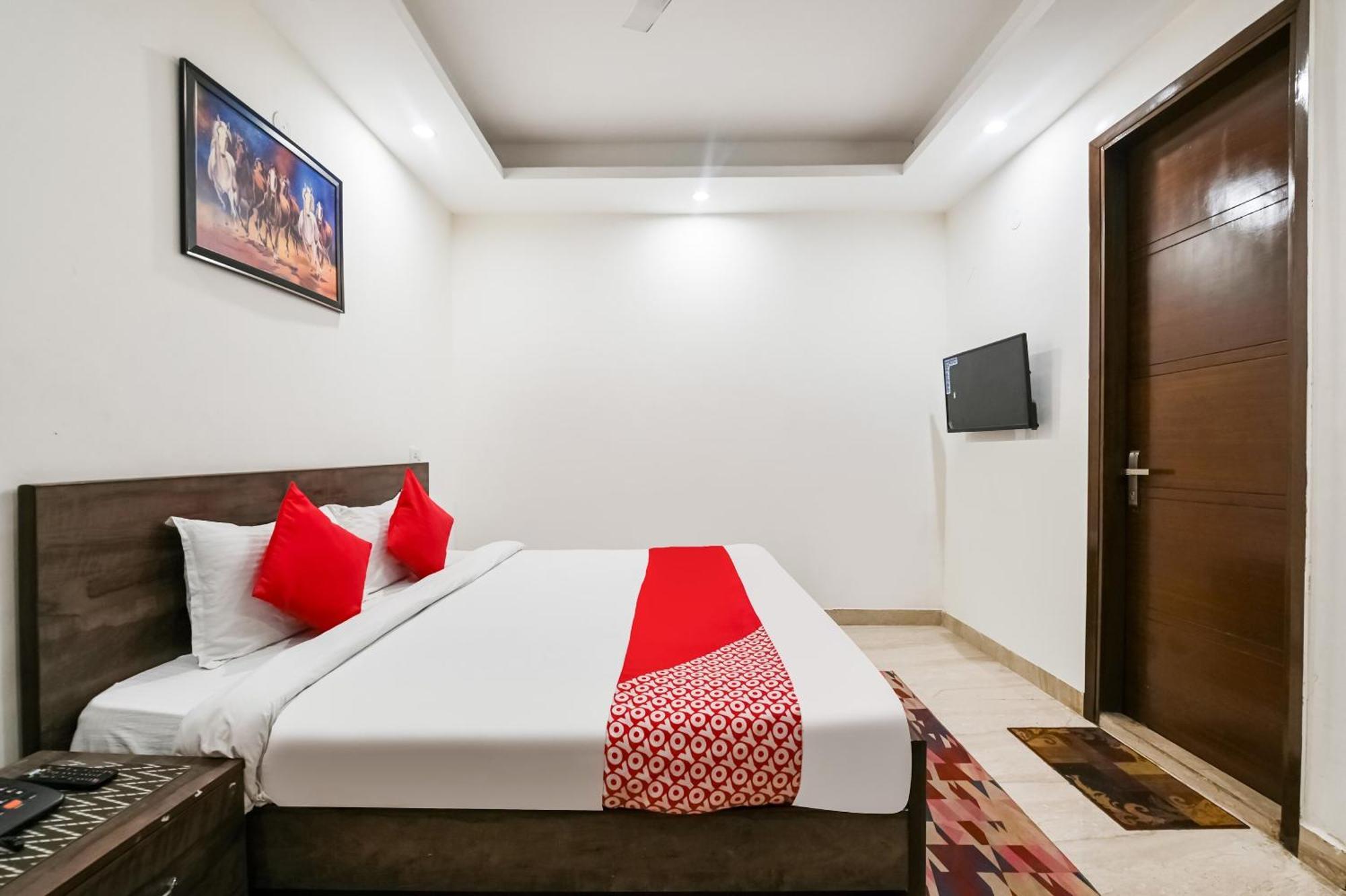 Hotel O Premium Rooms Chhatarpur 新德里 外观 照片